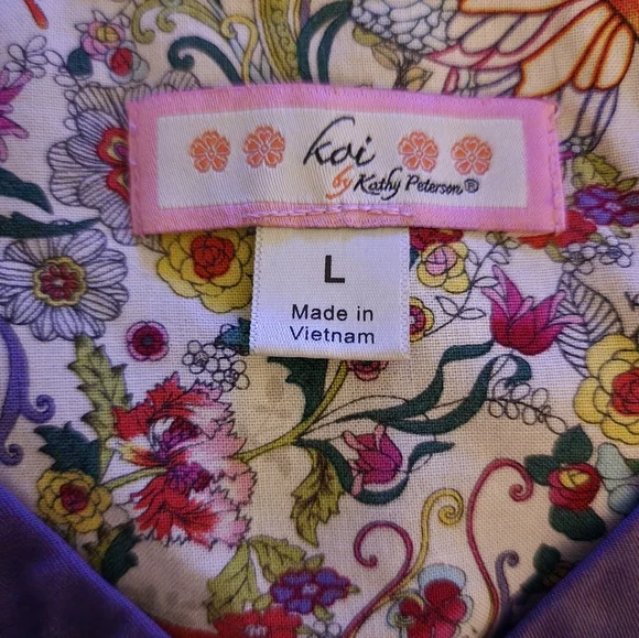 💕Women's Pull-Over Scrub Tee Size L - Picture 3 of 3